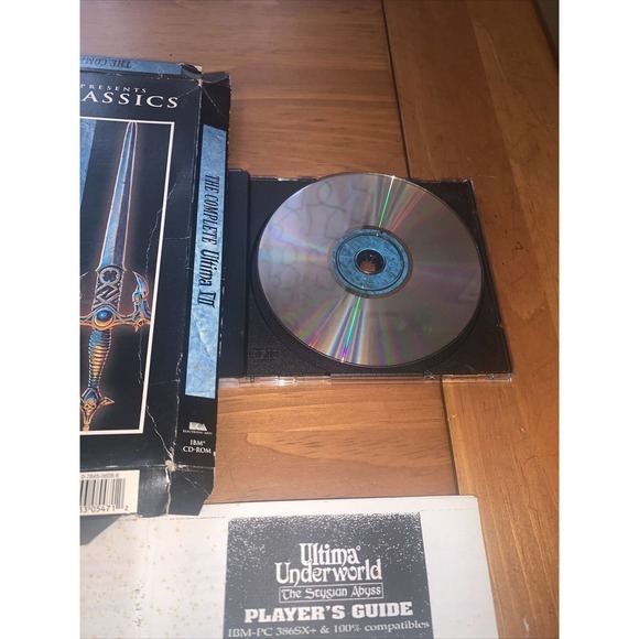 The Complete Ultima VII 7 IBM PC Game 1994 CD-Rom - Damaged Box - Picture 4 of 5